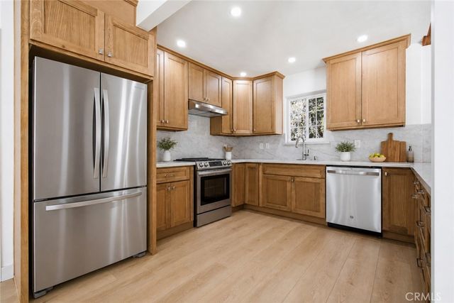 11215 Lull, Los Angeles, CA 91352