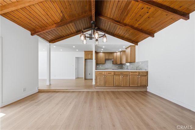 11215 Lull, Los Angeles, CA 91352