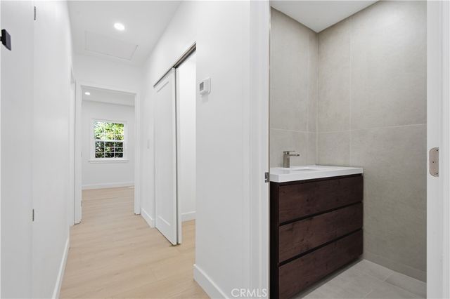 11215 Lull, Los Angeles, CA 91352