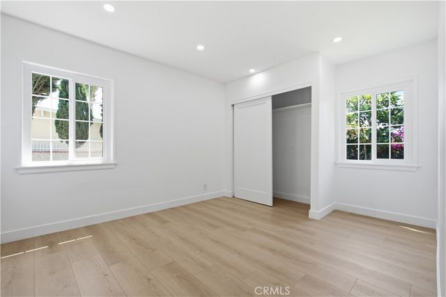 11215 Lull, Los Angeles, CA 91352