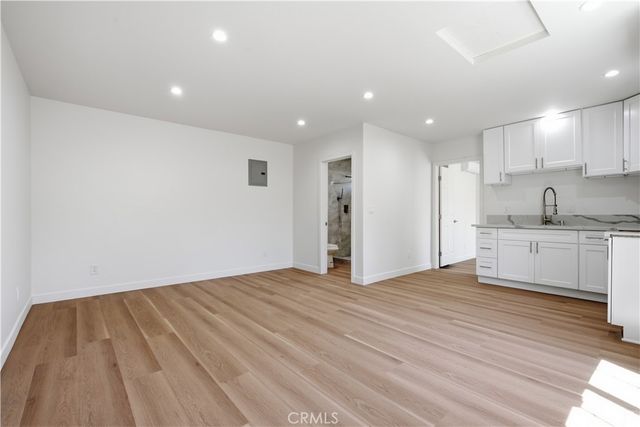 11215 Lull, Los Angeles, CA 91352