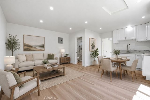 11215 Lull, Los Angeles, CA 91352