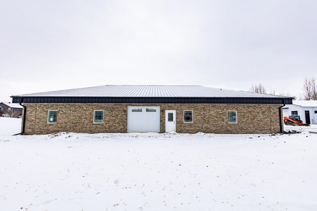 5875 31st Street S, Fargo, ND 58104