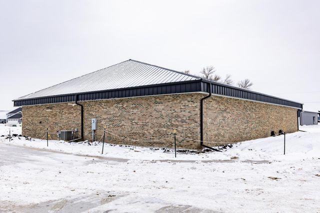 5875 31st Street S, Fargo, ND 58104