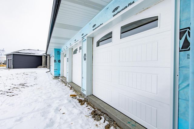 5875 31st Street S, Fargo, ND 58104