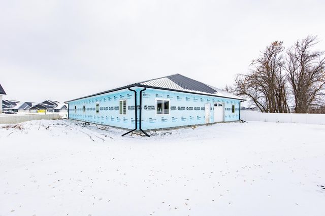 5875 31st Street S, Fargo, ND 58104