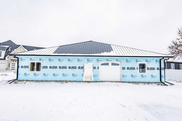 5875 31st Street S, Fargo, ND 58104