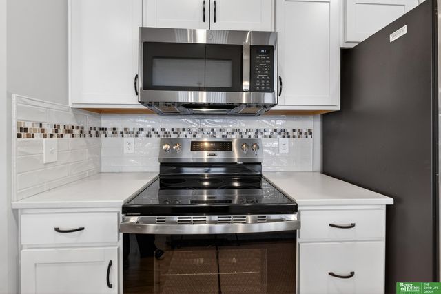 11952 S 107 Avenue, Papillion, NE 68046