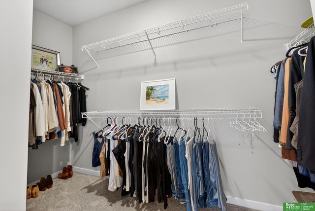 11952 S 107 Avenue, Papillion, NE 68046