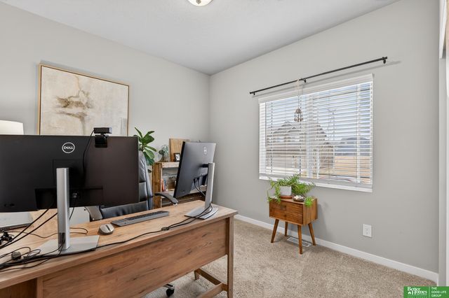 11952 S 107 Avenue, Papillion, NE 68046