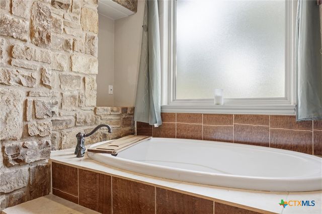 4366 Royal Street, Salado, TX 76571