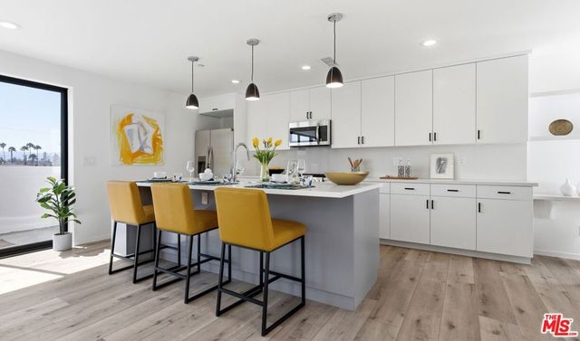 4138 Normal Avenue, Los Angeles, CA 90029