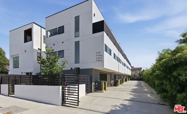 4138 Normal Avenue, Los Angeles, CA 90029