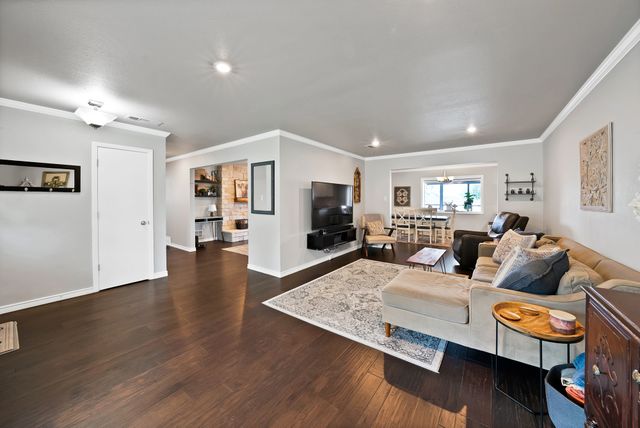 1700 Stagecoach Drive, Pantego, TX 76013