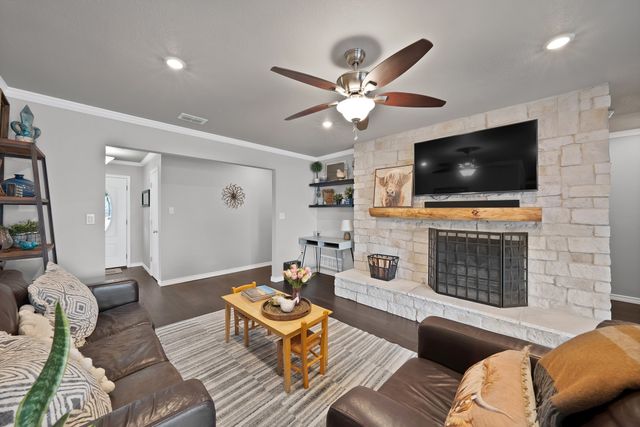 1700 Stagecoach Drive, Pantego, TX 76013