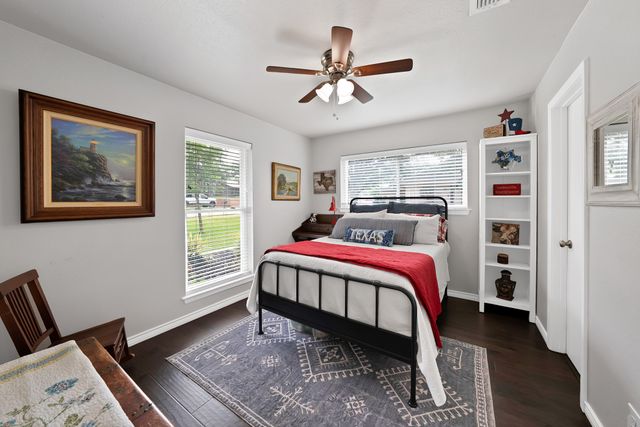 1700 Stagecoach Drive, Pantego, TX 76013