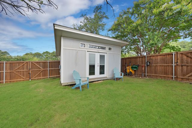 1700 Stagecoach Drive, Pantego, TX 76013