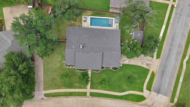 1700 Stagecoach Drive, Pantego, TX 76013
