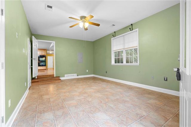 328 Rain Valley Circle, Meansville, GA 30256