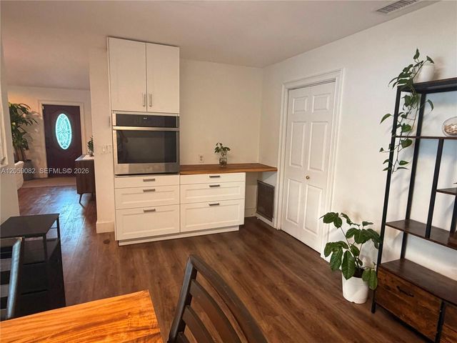 1760 SW 12th St, Boca Raton, FL 33486