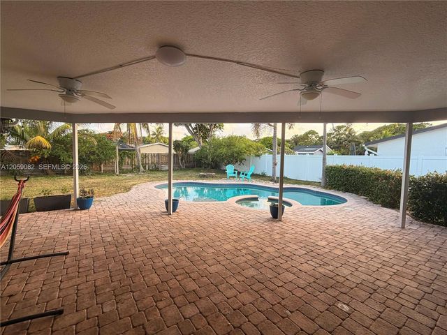 1760 SW 12th St, Boca Raton, FL 33486