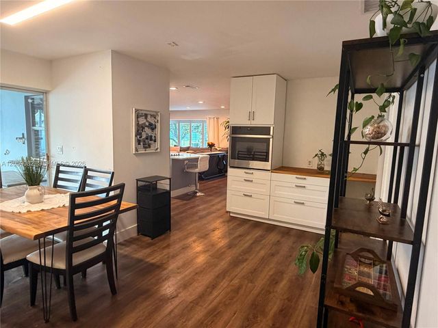 1760 SW 12th St, Boca Raton, FL 33486