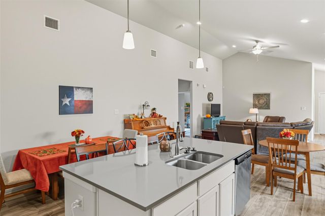 9977 Tammy Lane, Magnolia, TX 77354