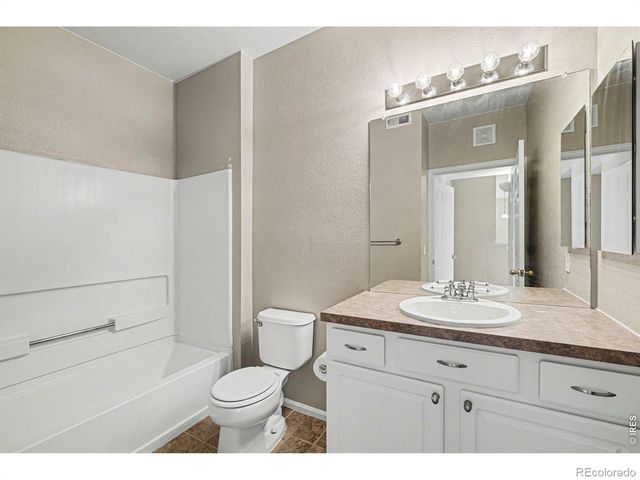 640 Gooseberry Drive 806, Longmont, CO 80503