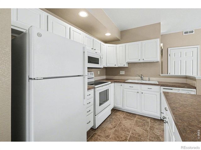 640 Gooseberry Drive 806, Longmont, CO 80503