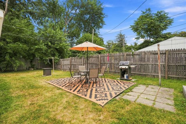 1975 Pearl Avenue, Warren, MI 48091