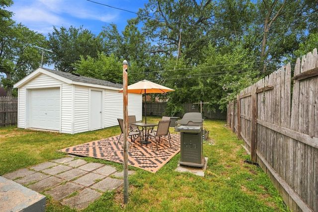 1975 Pearl Avenue, Warren, MI 48091