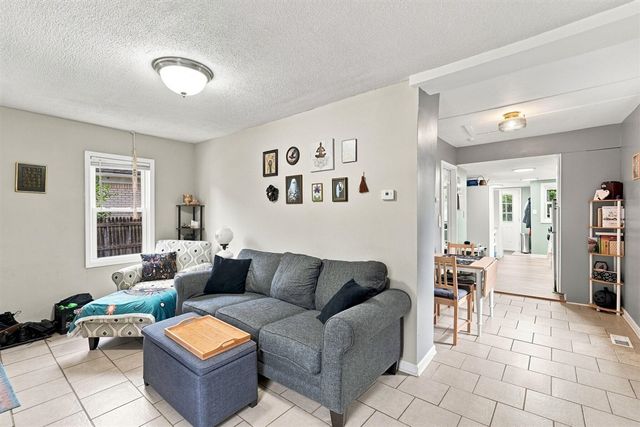 1975 Pearl Avenue, Warren, MI 48091