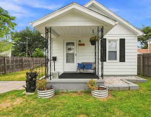 1975 Pearl Avenue, Warren, MI 48091