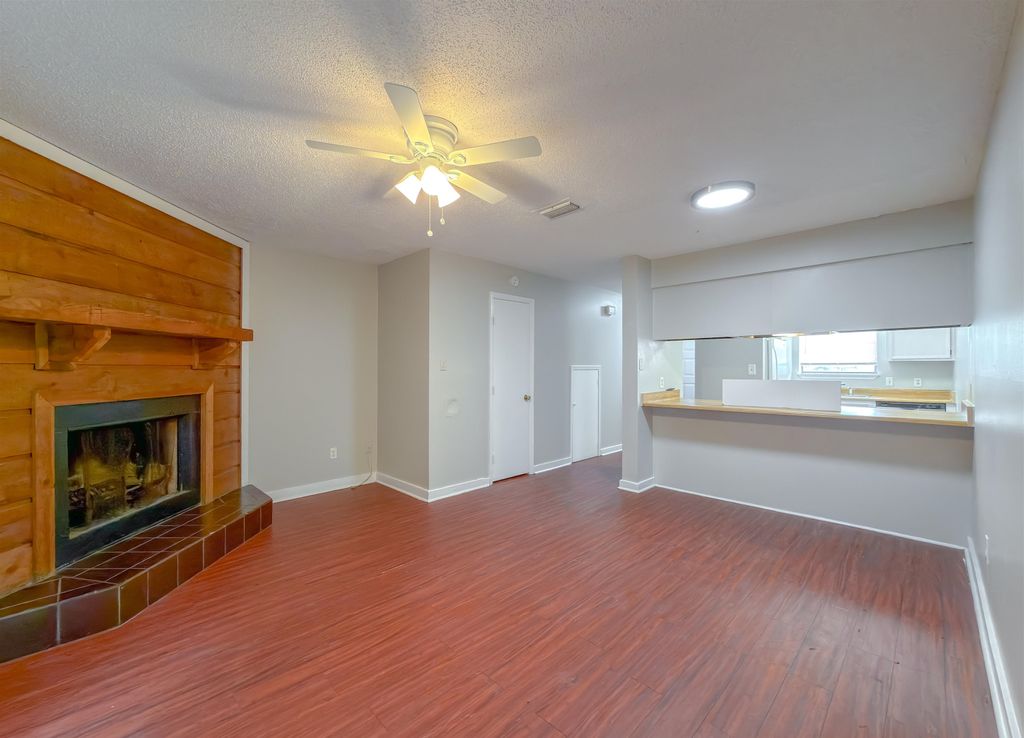 Image 5 of property listing at 3294 Nekoma Lane, Tallahassee, FL 32304