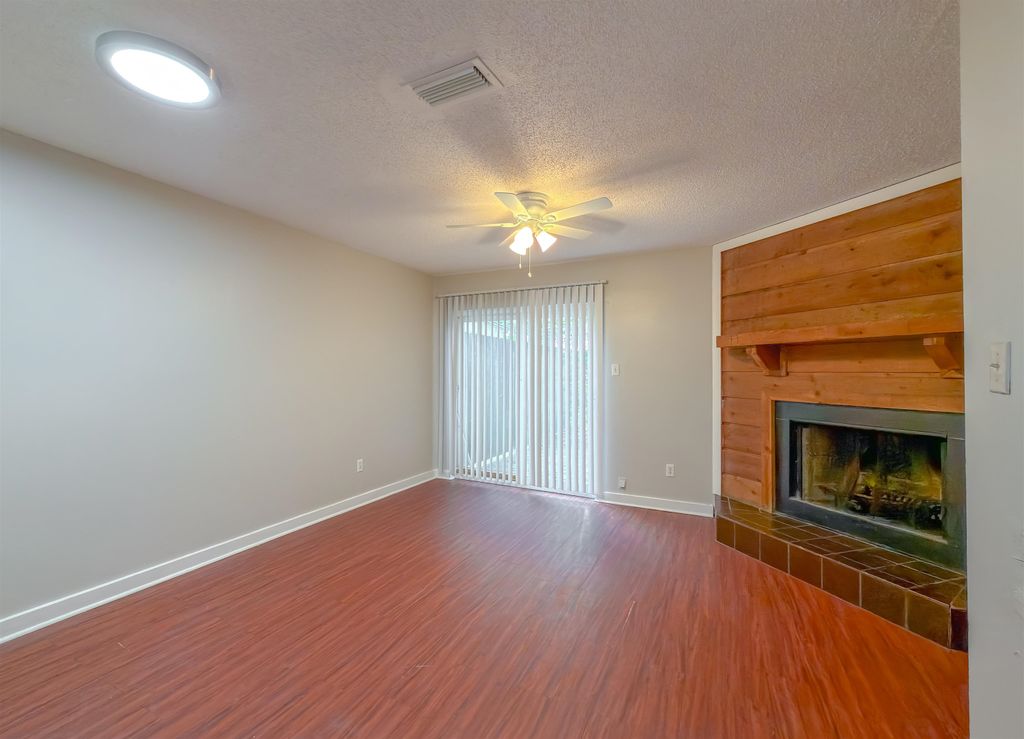 Image 6 of property listing at 3294 Nekoma Lane, Tallahassee, FL 32304