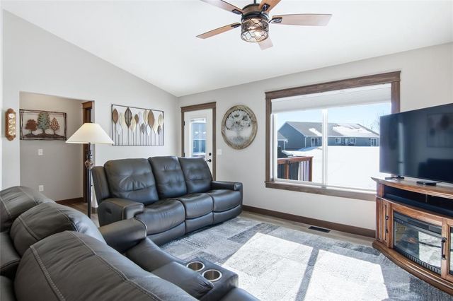 820 Willow Court, Eau Claire, WI 54703