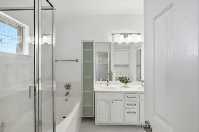 1900 Scofield Ridge PKWY 203, Austin, TX 78727