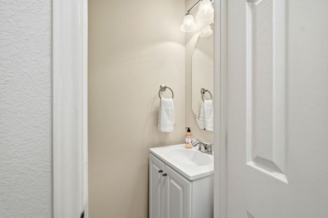 1900 Scofield Ridge PKWY 203, Austin, TX 78727