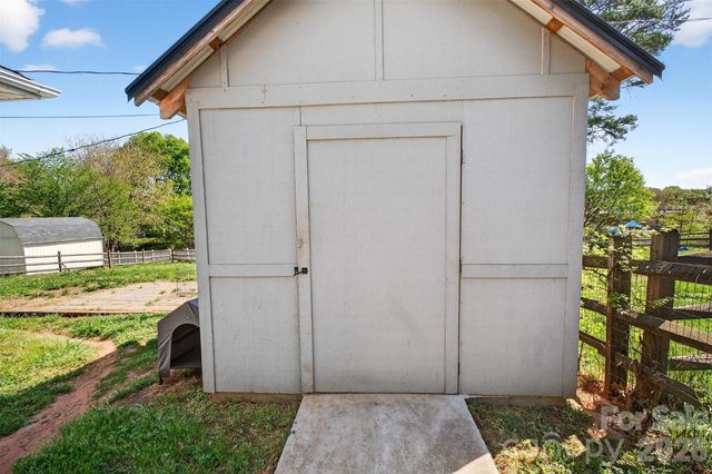 58 Burton Street, Belmont, NC 28012