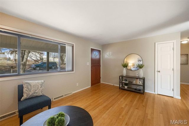 4200 Bordeaux Drive, St Louis, MO 63129