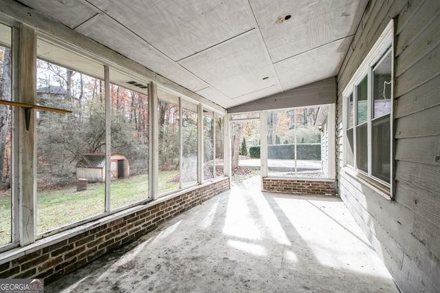 849 Wagon Wheel Circle, Fayetteville, GA 30214
