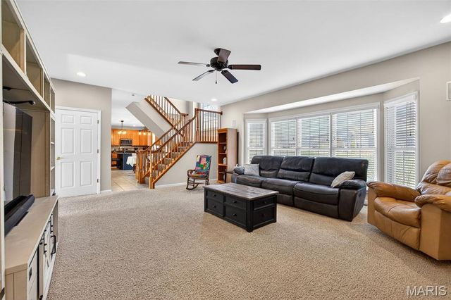 71 Harrisburg Court, St Peters, MO 63376