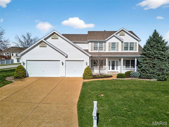 71 Harrisburg Court, St Peters, MO 63376