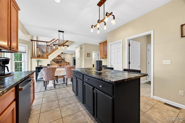 71 Harrisburg Court, St Peters, MO 63376