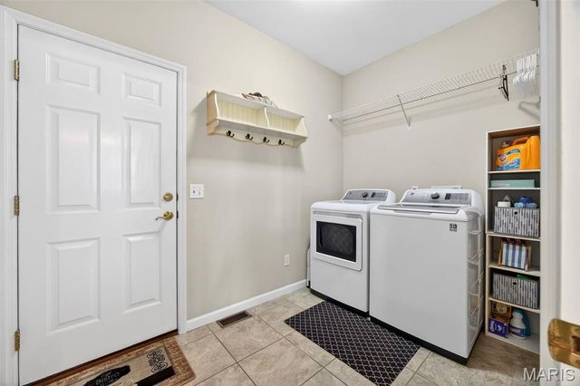 71 Harrisburg Court, St Peters, MO 63376