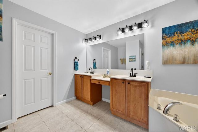 71 Harrisburg Court, St Peters, MO 63376