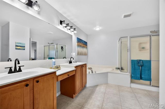 71 Harrisburg Court, St Peters, MO 63376