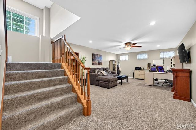 71 Harrisburg Court, St Peters, MO 63376