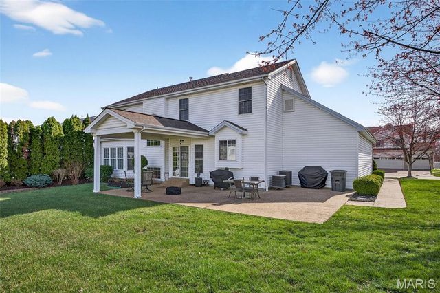 71 Harrisburg Court, St Peters, MO 63376