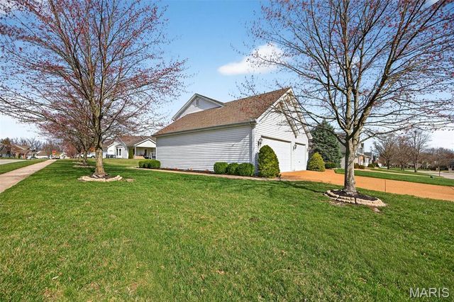71 Harrisburg Court, St Peters, MO 63376
